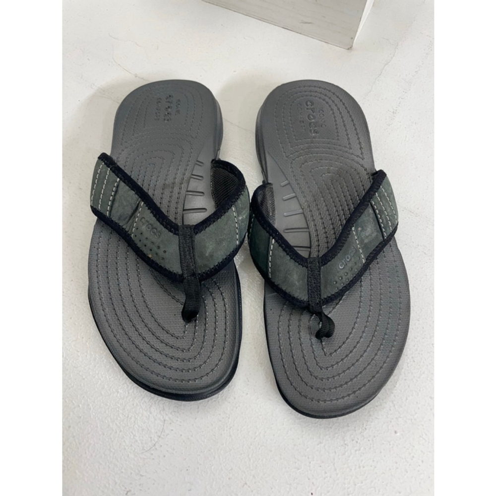 Men's Crocs Gray & Black Flip-Flops